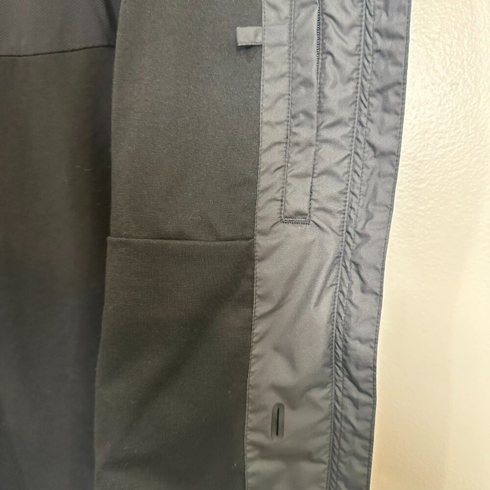 Lululemon Run Get Up And Glow Jacket Spring Has S… - image 8